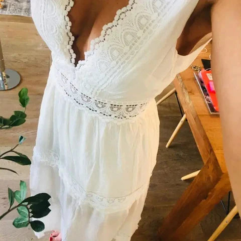 Robe en Dentelle à Décolleté