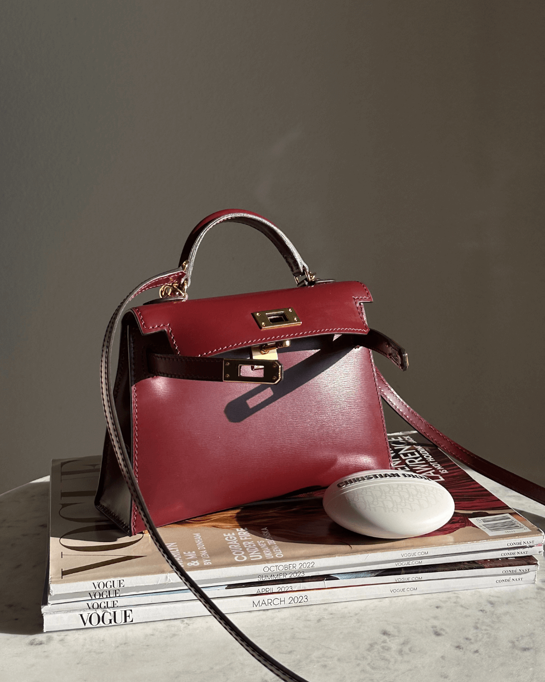 MINI SAC EN CUIR BORDEAUX ÉLÉGANT
