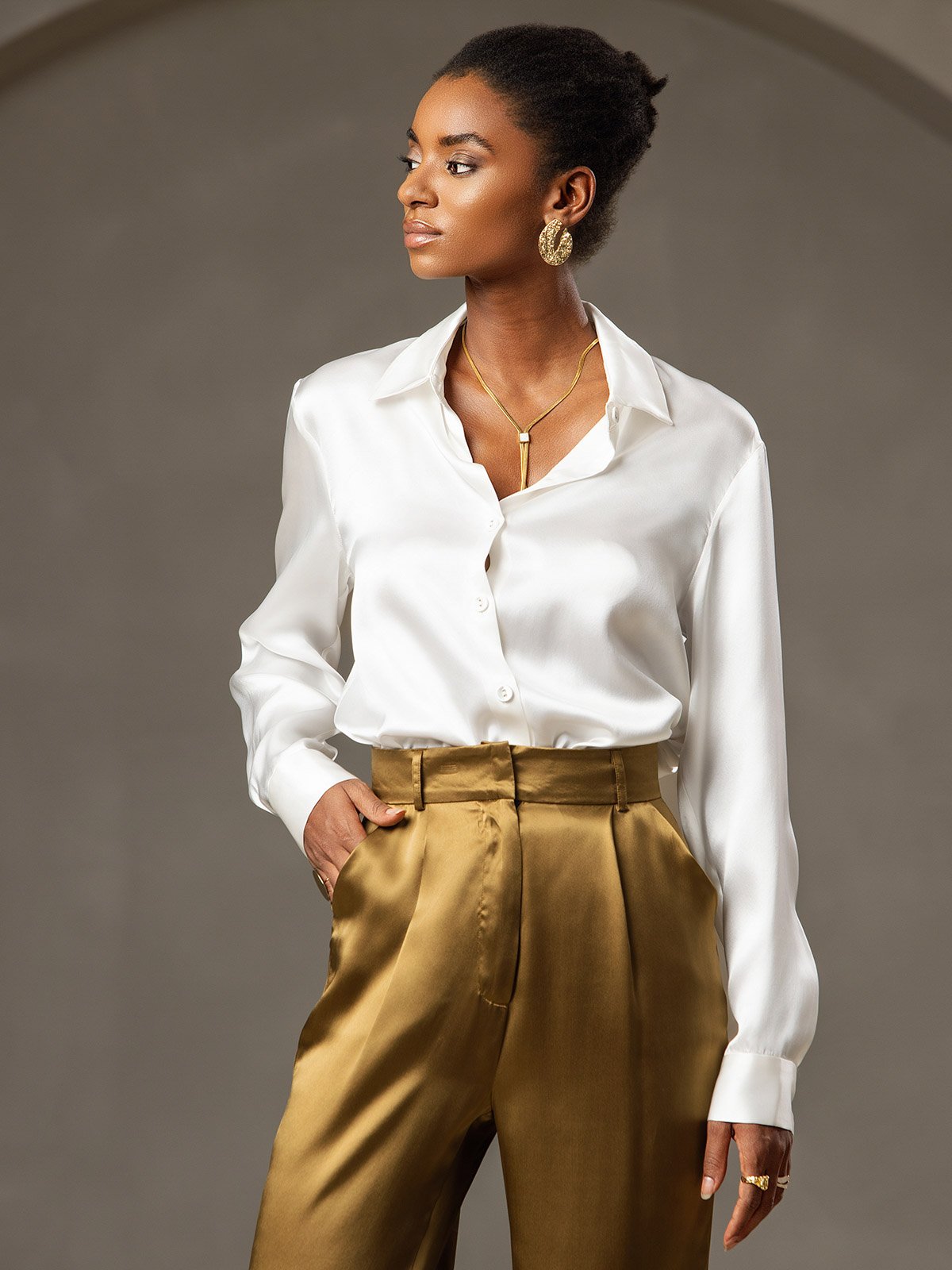 Pantalon de costume en soie classique et tendance