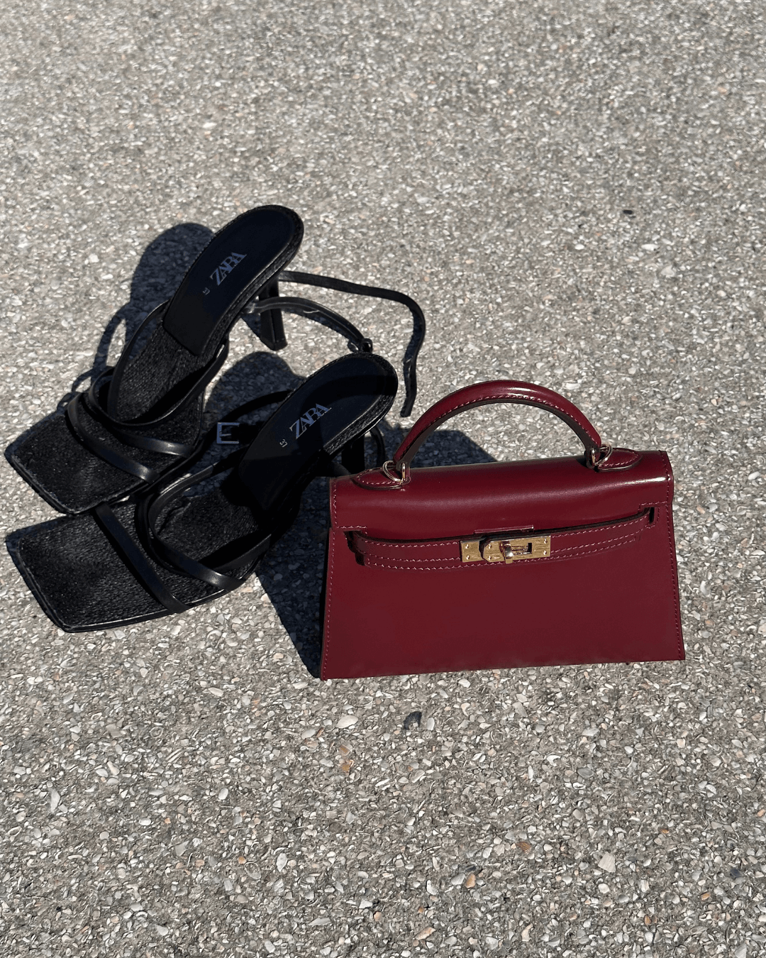 MINI SAC EN CUIR BORDEAUX ÉLÉGANT