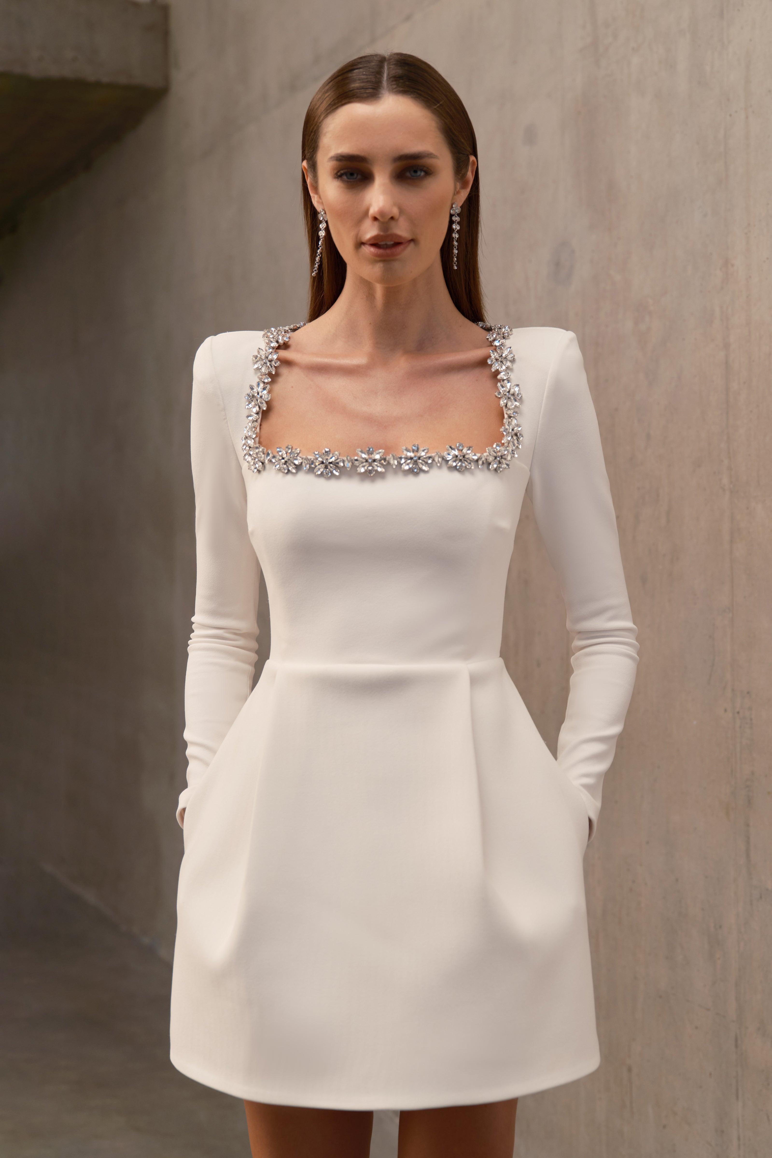 ROBE COURTE EN VELOURS