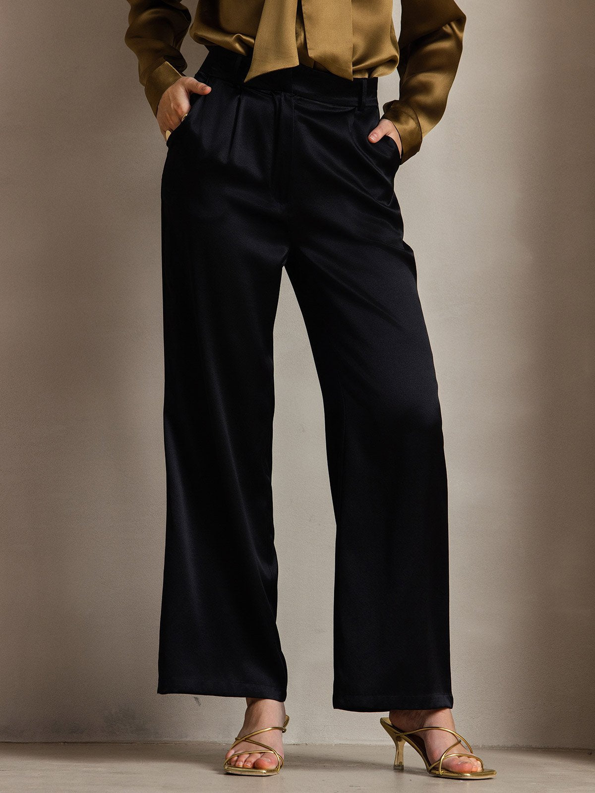 Pantalon de costume en soie classique et tendance