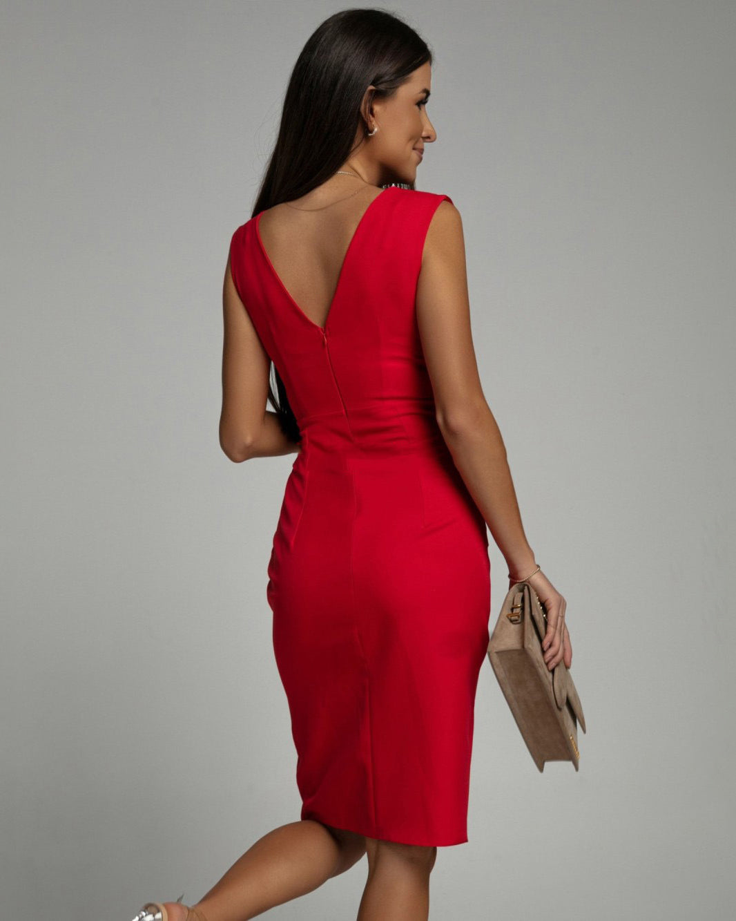 Robe Cintrée à Décolleté en V et Fente