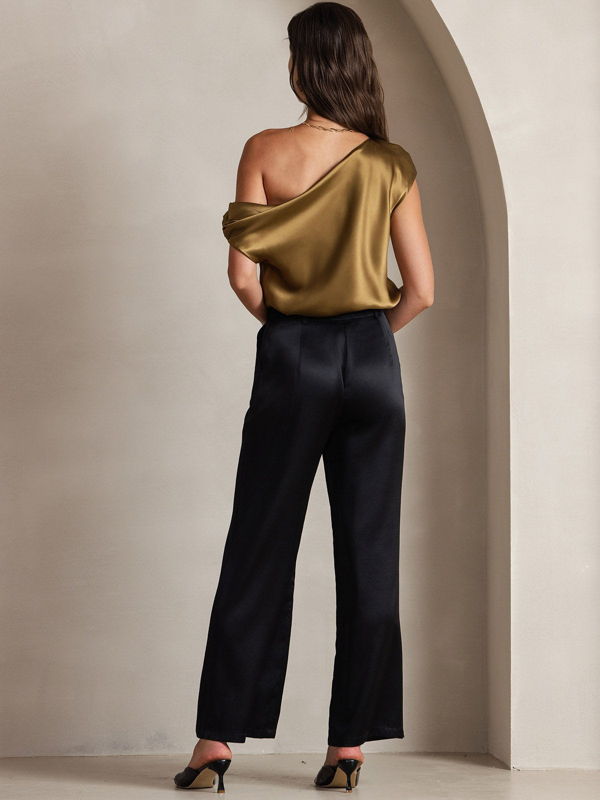 Pantalon de costume en soie classique et tendance