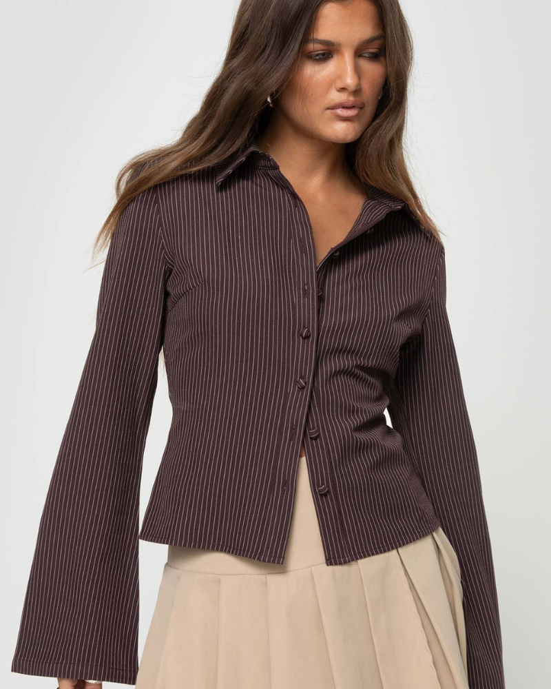 CHEMISE CLASSIQUE À RAYURES FINES