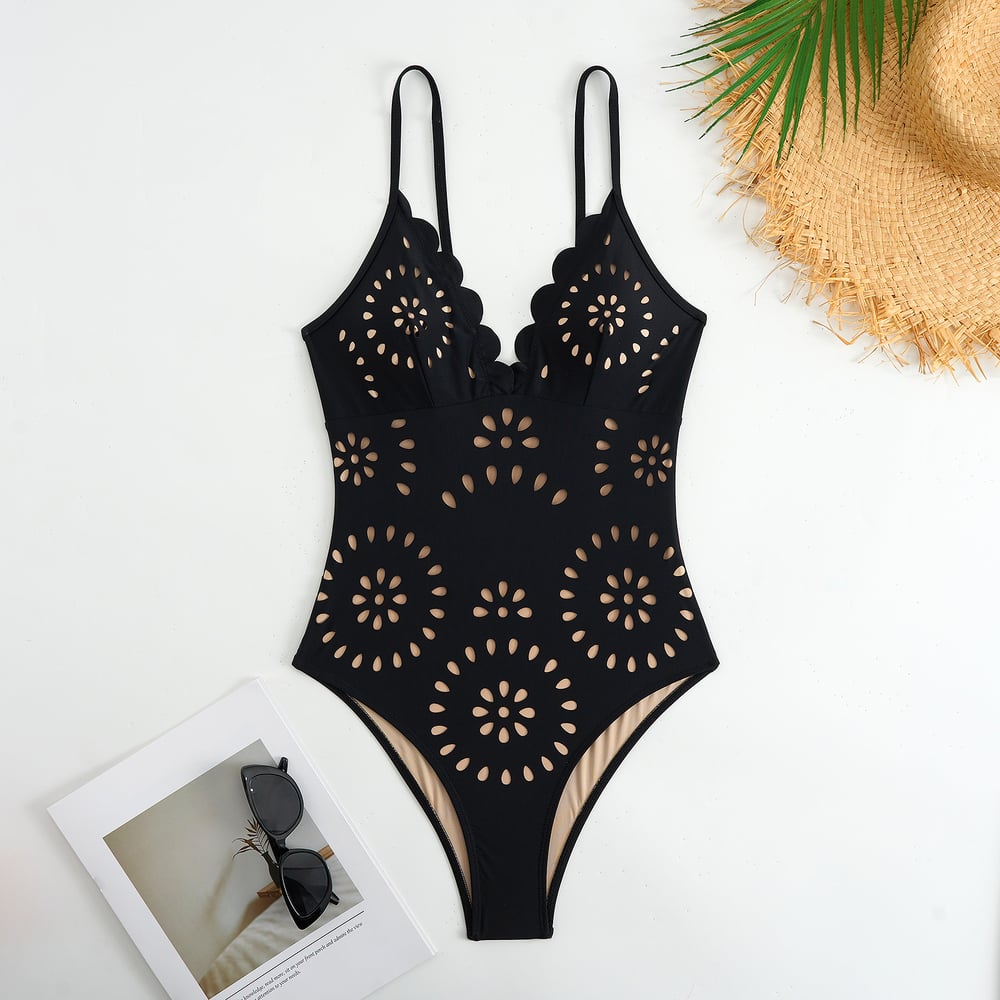 Maillot de bain en deux pièces découpé au laser avec fleurs